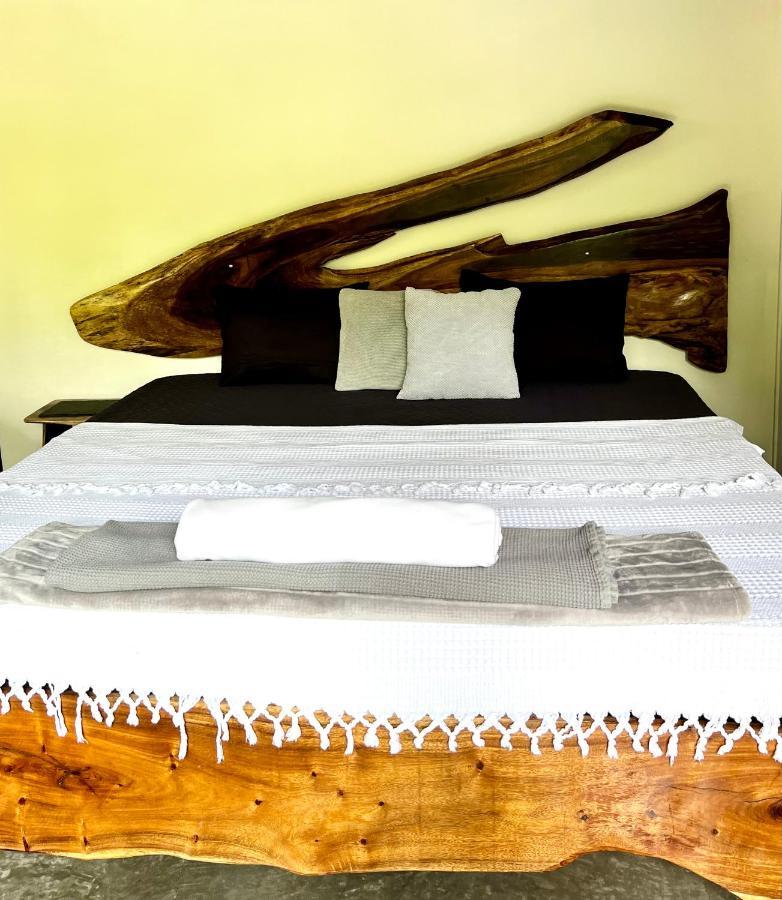 Whispering Wisdom Villa Cahuita Exterior foto